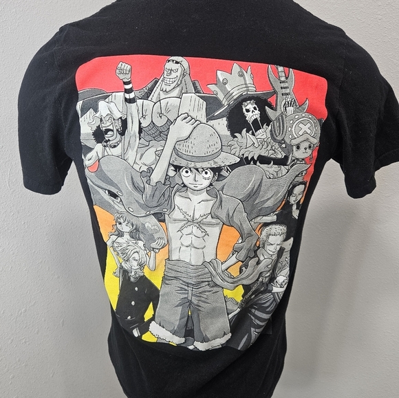 One Piece men's graphic t-shirt small - Picture 2 of 3